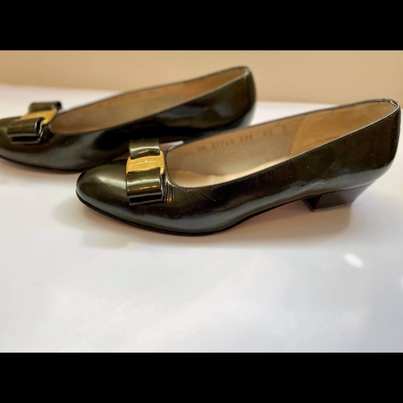 Salvatore Ferragamo Vara pumps - Picture 2 of 5